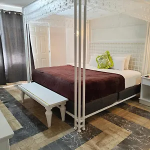 https://pok-ta-pok-4.quintano-roohotels.com