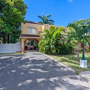 https://mobay-las-palmas.greaterantilleshotels.net